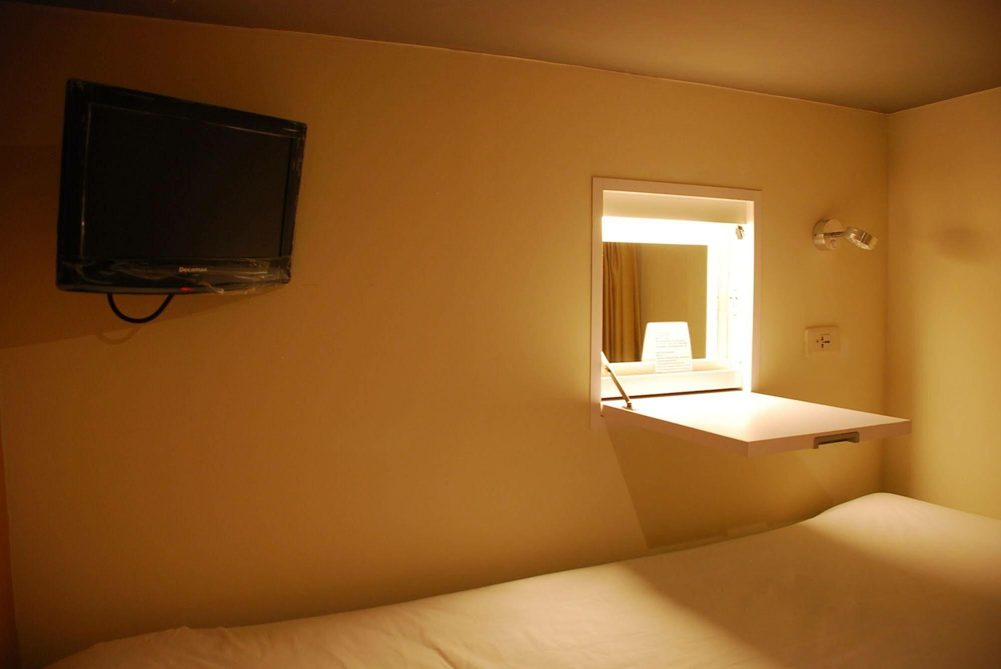 Taipei Livepal Hostel Bagian luar foto